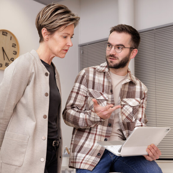 Collegiaal overleg twee huisartsen2.jpg