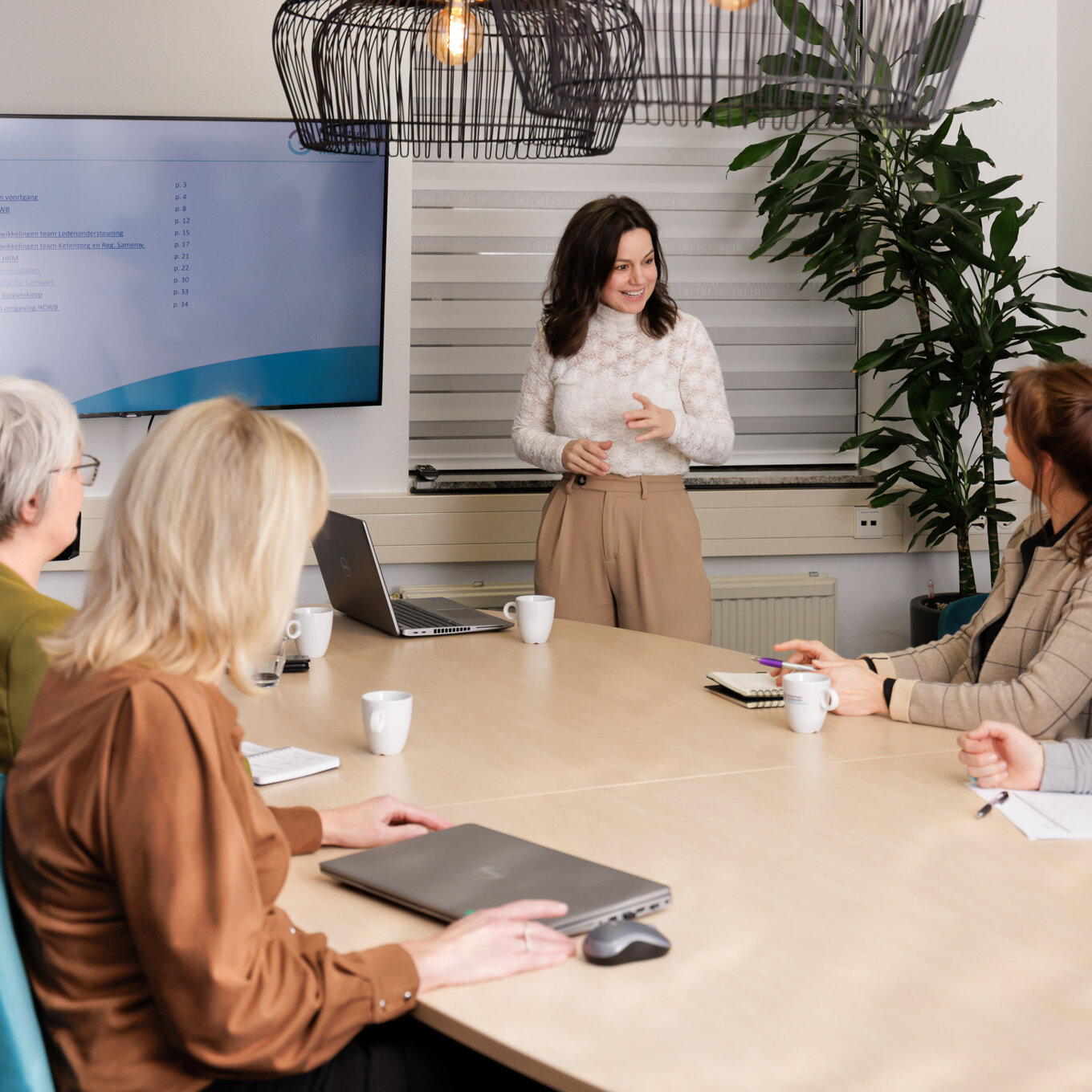 teamoverleg kantoor2.jpg