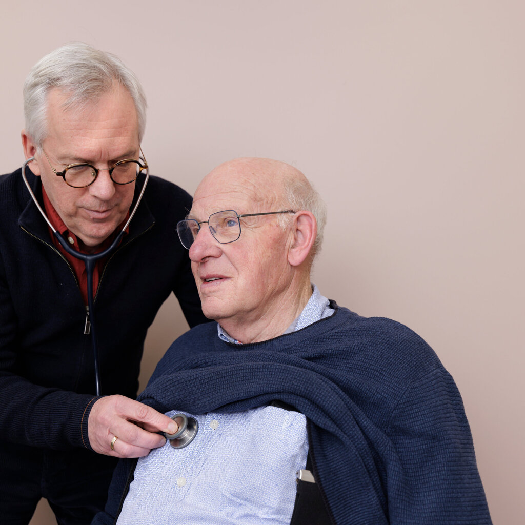 Oudere patient stethoscoop2.jpg